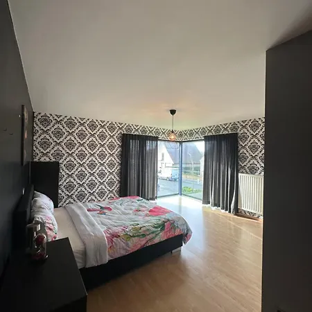 Azzura Ostend